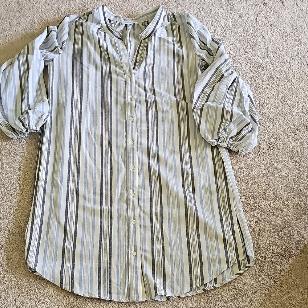 White and Gray 3/4 Sleeve Button Down Blouse